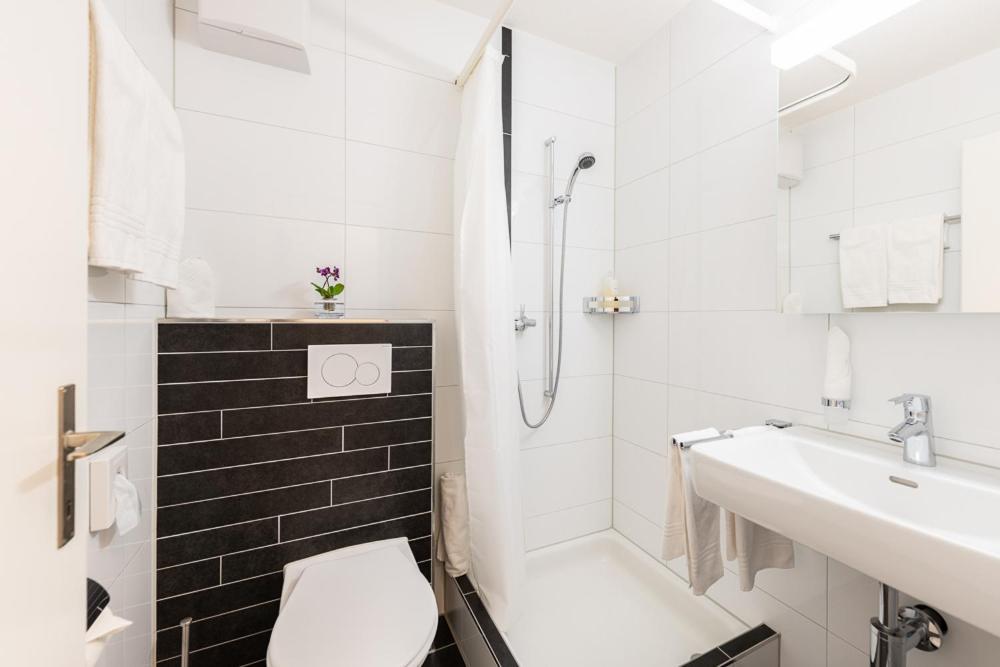 Noah Hotel Ruti  Luaran gambar
